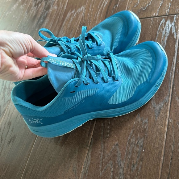 Women’s Arc'teryx Norvan LD 2  Turquoise Blue Lightweight Trail Shoes - Picture 7 of 9